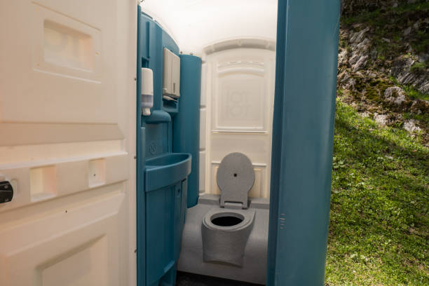 Best Deluxe Portable Toilet Rental in USA